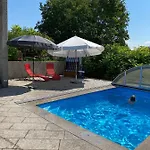 Gemuetliches Haus In Am Attersee 아파트